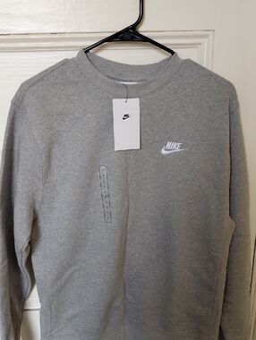 Nike Men’s Small Light Grey Crewneck Sweatshirt with White Logo